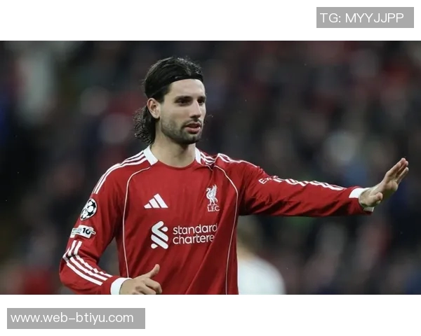 索博斯洛伊2025年回顾：婚姻与家庭的喜悦英超冠军的荣耀与挑战并存