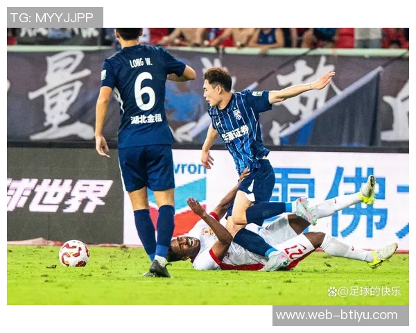 三镇新任主帅莫拉强调将根据球员特点制定战术追求进攻风格不变 三镇新任主帅莫拉强调将根据球员特点制定战术追求进攻风格不变