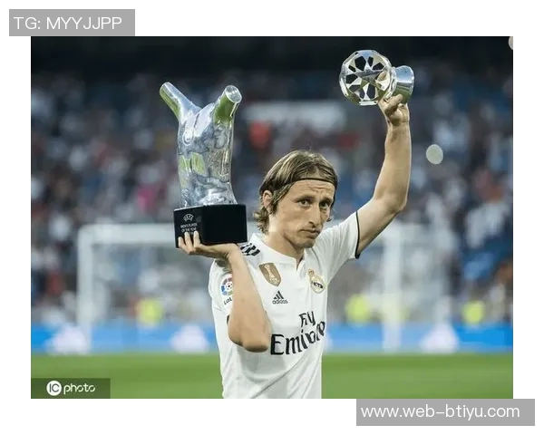 皇马急速下滑背后真相揭秘七大失误包括放走魔笛与拒签中场